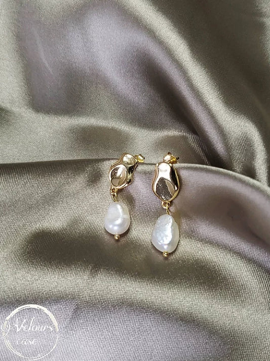 Fiona Freshwater Pearl Earrings