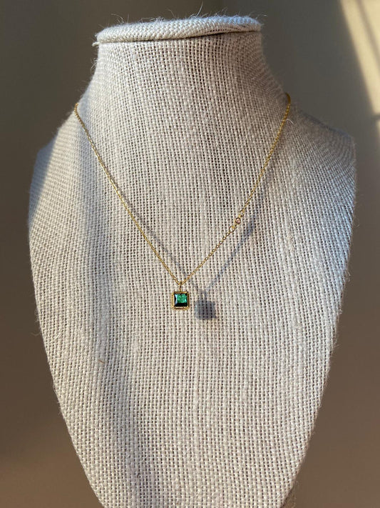 Solo Square Emerald/ Cubic Zircon Stud Necklace in Gold